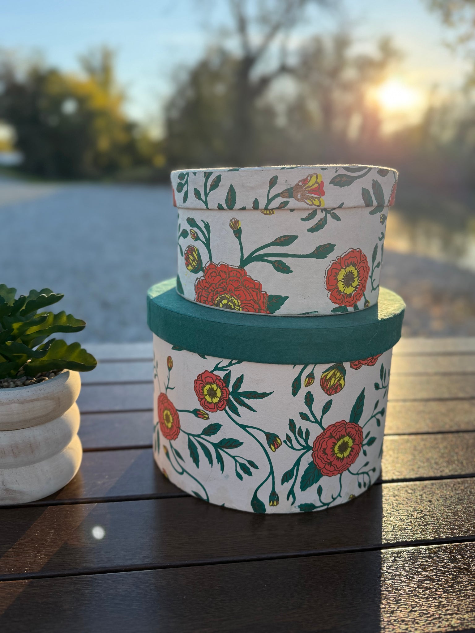 handmade Flowers print round box set of 2 boxes